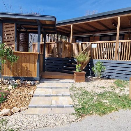 Mobile Home Kmz Selce Buitenkant foto