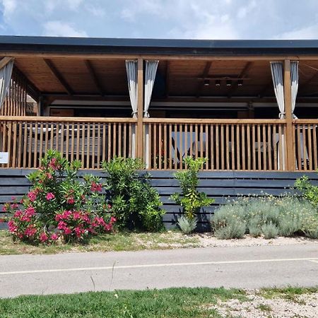Mobile Home Kmz Selce Buitenkant foto
