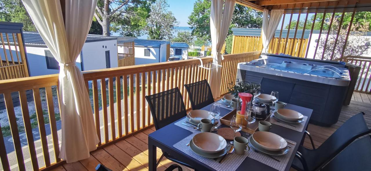 Mobile Home Kmz Selce Buitenkant foto