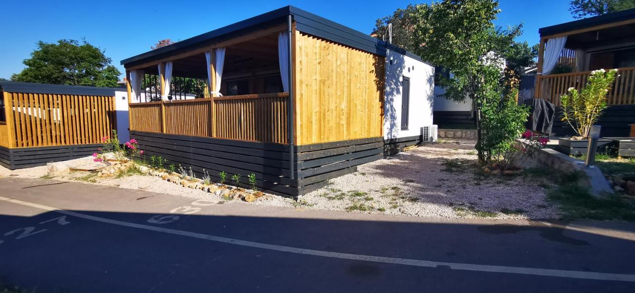 Mobile Home Kmz Selce Buitenkant foto