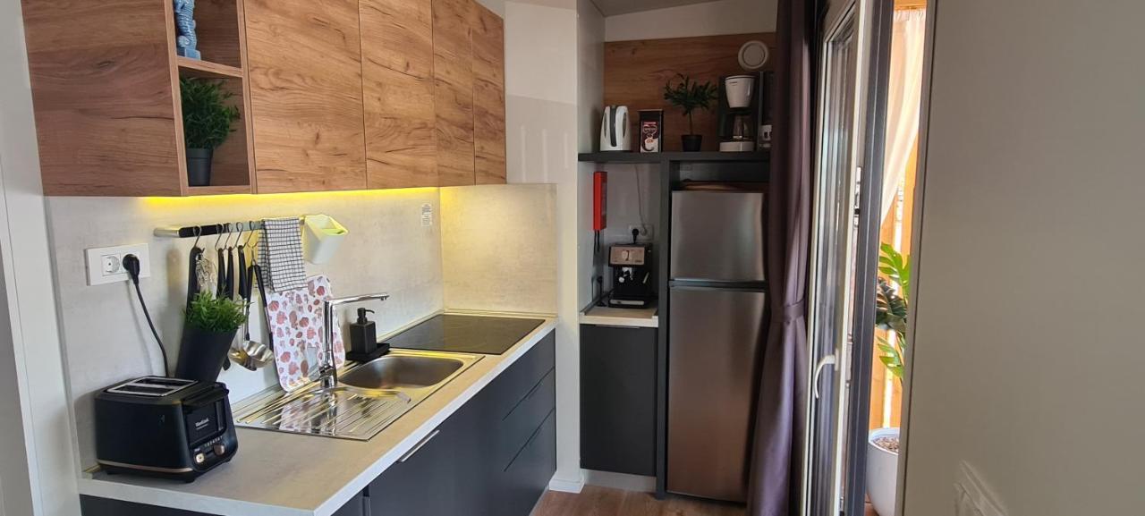 Mobile Home Kmz Selce Buitenkant foto