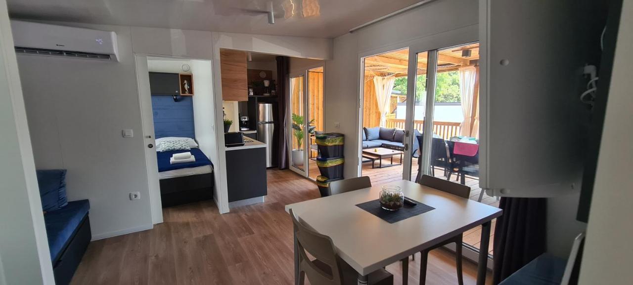 Mobile Home Kmz Selce Buitenkant foto