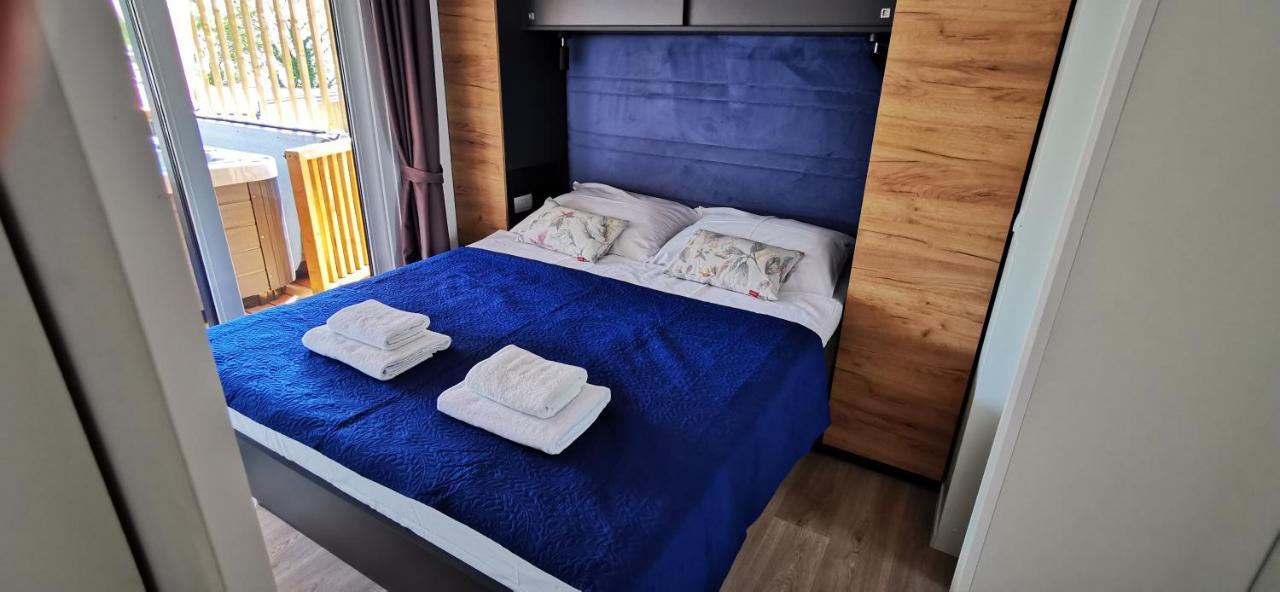 Mobile Home Kmz Selce Buitenkant foto