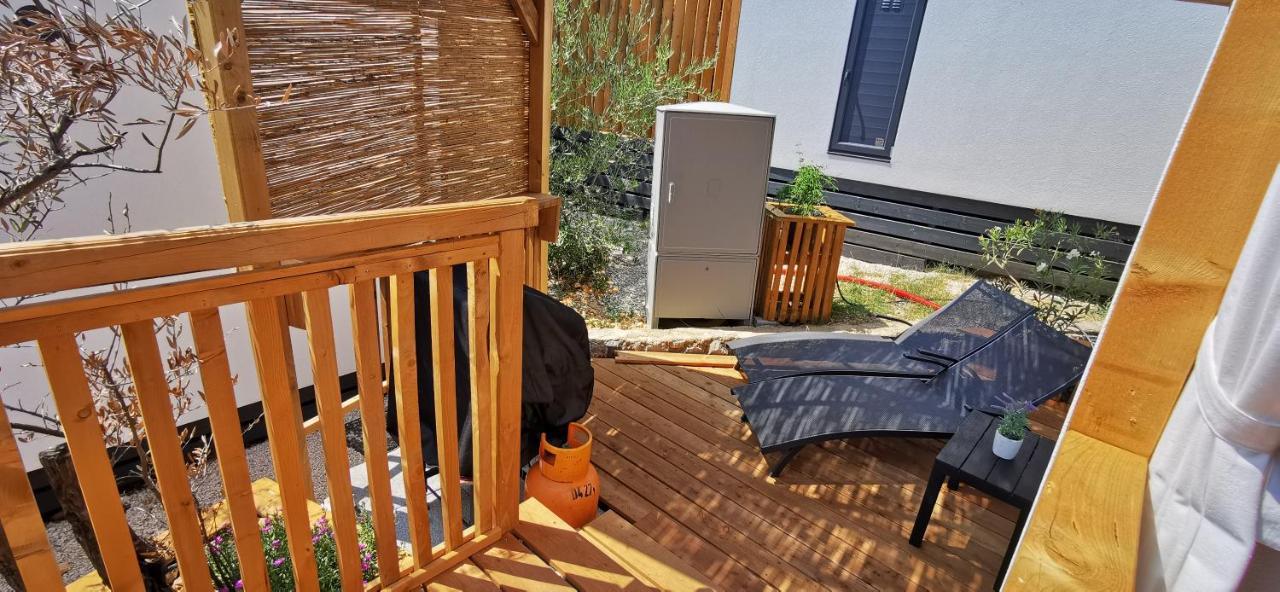 Mobile Home Kmz Selce Buitenkant foto